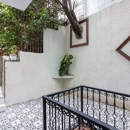Spacious 4br 2ba W Priv Patio Close To Bosphorus *