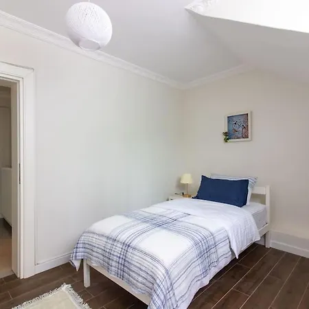 Spacious 4br 2ba W Priv Patio Close To Bosphorus Appartamento *
